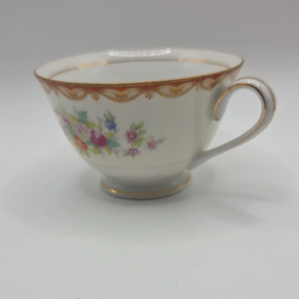 Tea Cup Diamond Supply Co. Floral White and Gold Teacup Occupied Japan